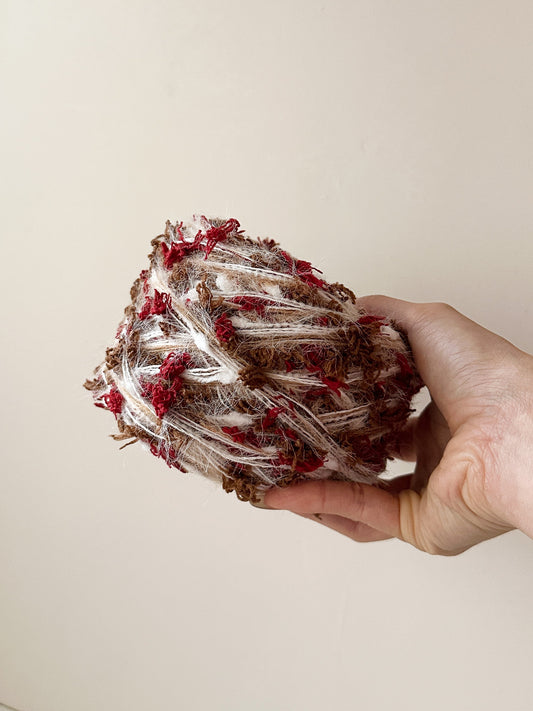 Christmas Series Hand-blended Yarn | No.04 Nutcracker